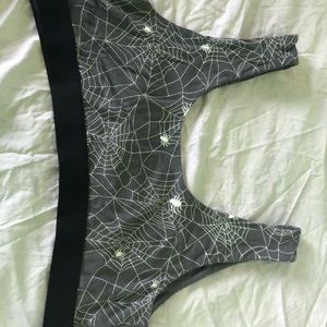 Size 2xl me undies bralette spider pattern